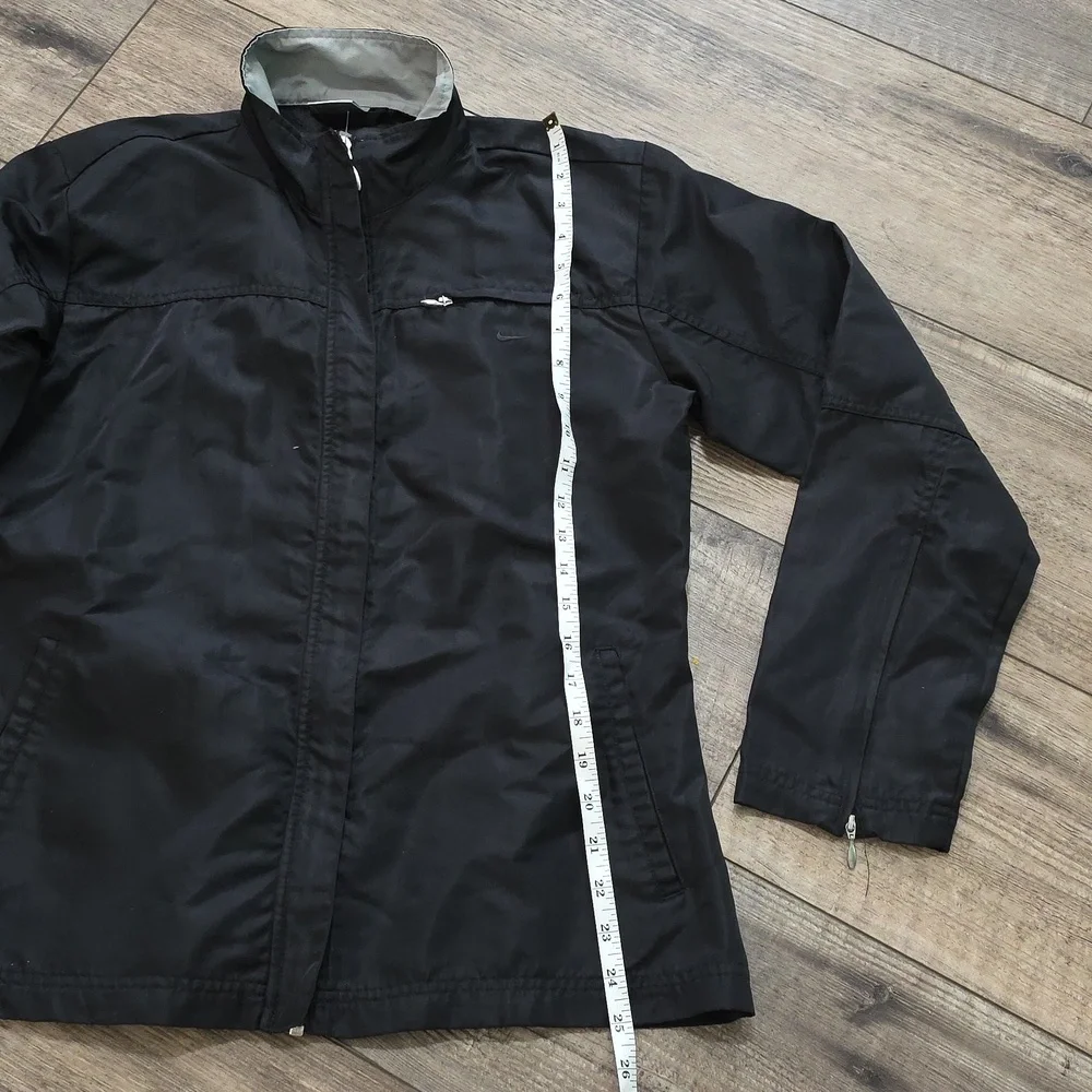 Nike Nylon Jacket Shell Black Zip Front & Zip cuffs. Covered placket